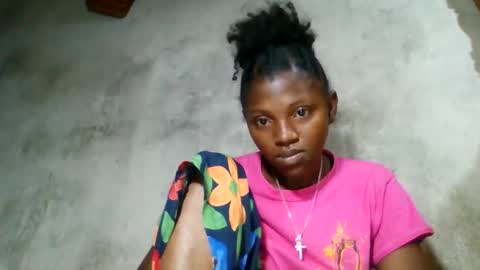 Snapshot of clarisse98 chatting on May 6, 2026, 5:35 am clarisse98 online show from May 6, 2026, 5:35 am