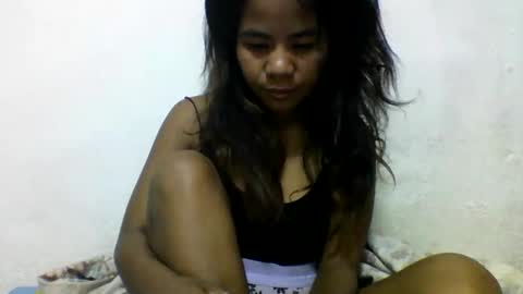 clarissezz online show from April 14, 2026, 4:40 am