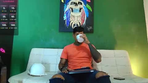 Juanpaindependent model online show from January 14, 2026, 7:30 pm