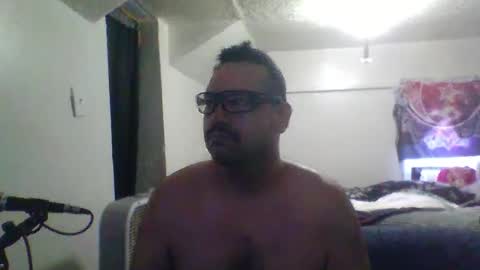 clark_kent1986 online show from April 21, 2026, 12:55 pm