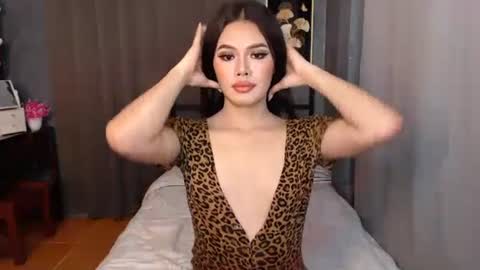 maika online show from February 25, 2025, 10:58 am