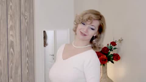 Classy Tinna online show from March 17, 2026, 8:17 am