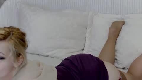 Classy Tinna online show from April 15, 2026, 5:03 am