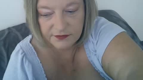 ClaudineDDD online show from December 31, 2024, 4:57 pm