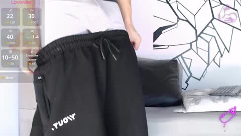    online show from April 28, 2026, 3:06 pm