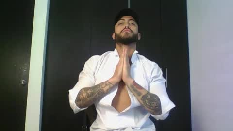Snapshot of claybrown_ chatting on April 25, 2026, 12:52 pm Clay online show from April 25, 2026, 12:52 pm