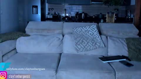 claytonburgues online show from September 30, 2025, 4:39 am