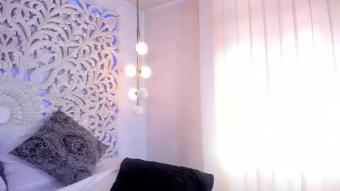 Clehon online show from April 21, 2026, 6:34 pm