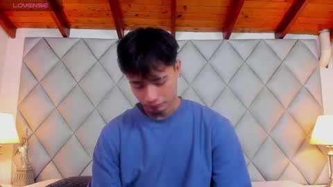 clement_reyes online show from December 4, 2025, 7:44 pm