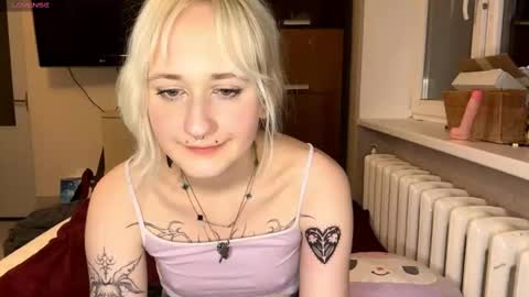 Jenny online show from November 19, 2025, 6:52 pm