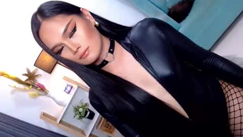 Cleo online show from April 9, 2026, 11:32 pm