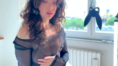 cleopatra_sinns online show from October 25, 2025, 12:02 pm