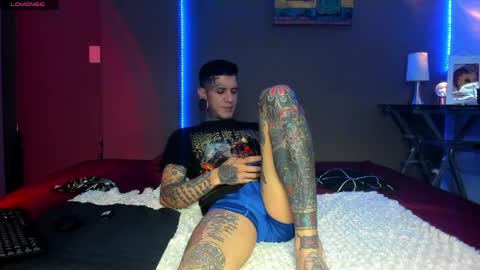 cleo y maikol online show from March 26, 2026, 5:35 am