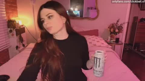 clickbait_ online show from February 1, 2026, 7:51 am