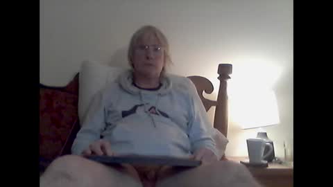 clitboy658752 online show from December 2, 2025, 9:10 pm