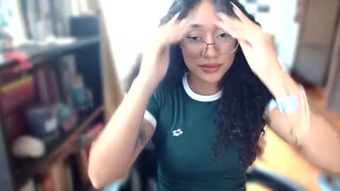 Snapshot of clitia_xx chatting on June 16, 2026, 6:21 pm Clitia online show from June 16, 2026, 6:21 pm