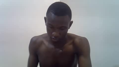 Snapshot of clive_damian chatting on April 29, 2026, 5:30 pm clive_damian online show from April 29, 2026, 5:30 pm