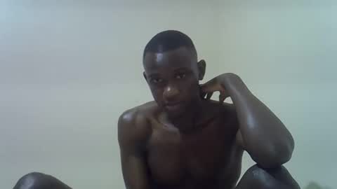 Snapshot of clive_damian chatting on April 30, 2026, 6:36 pm clive_damian online show from April 30, 2026, 6:36 pm