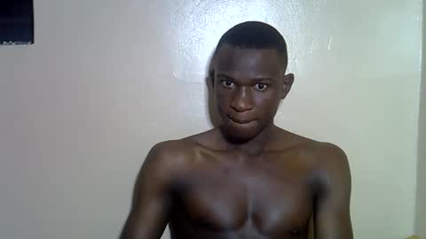 Snapshot of clive_damian chatting on June 11, 2026, 1:05 am clive_damian online show from June 11, 2026, 1:05 am