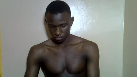 Snapshot of clive_damian chatting on June 19, 2026, 12:31 pm clive_damian online show from June 19, 2026, 12:31 pm
