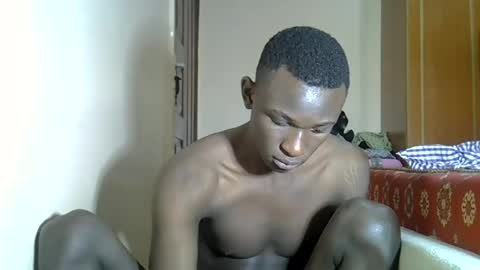 Snapshot of clive_damian chatting on July 25, 2026, 7:33 pm clive_damian online show from July 25, 2026, 7:33 pm