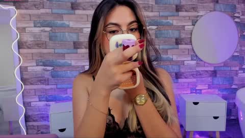 cloe_1tay online show from April 1, 2026, 3:07 am