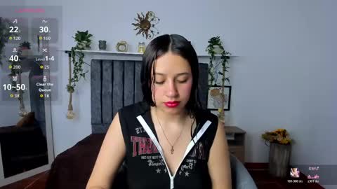 Snapshot of cloe_7 chatting on May 24, 2026, 11:37 am cloe_7 online show from May 24, 2026, 11:37 am
