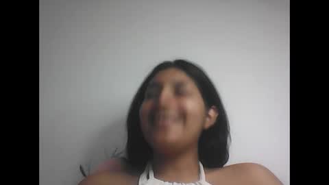 cloe small online show from March 2, 2025, 10:56 am