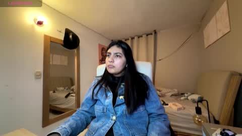 cloe small online show from February 13, 2026, 1:34 am