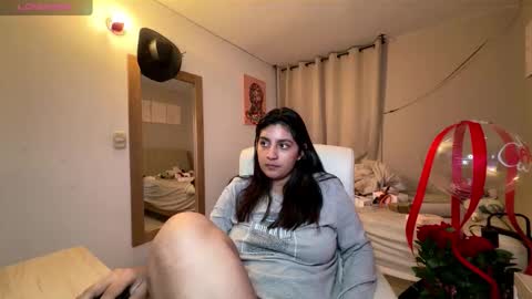 cloe small online show from February 20, 2026, 6:26 am