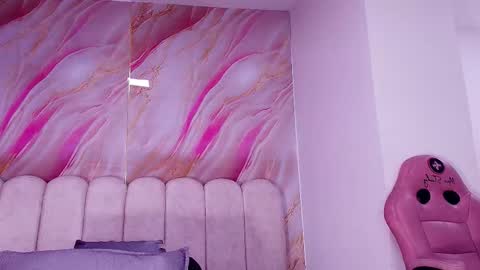 Cloe  Stanfort online show from February 15, 2026, 7:10 pm