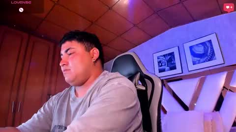 Cloe x Billy online show from November 26, 2025, 4:52 pm