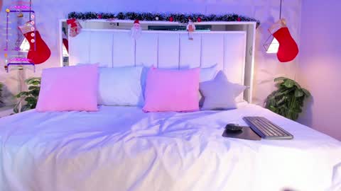 Cloe Harp  online show from December 26, 2024, 2:37 pm