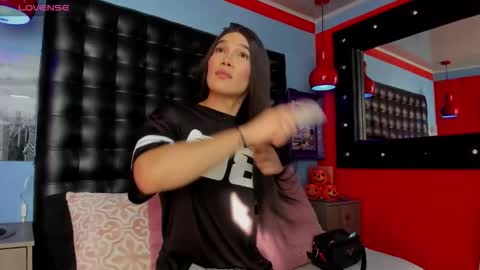 ---Cloe--- online show from October 29, 2025, 9:05 pm