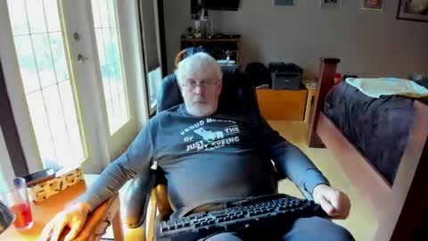 Snapshot of cloudalert62 chatting on March 26, 2026, 4:01 pm cloudalert62 online show from March 26, 2026, 4:01 pm