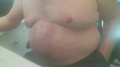 clouds8888 online show from October 22, 2025, 6:40 pm