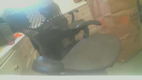 clouds8888 online show from November 12, 2025, 6:08 pm