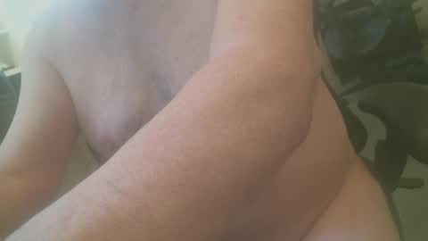 clouds8888 online show from November 28, 2025, 4:53 pm