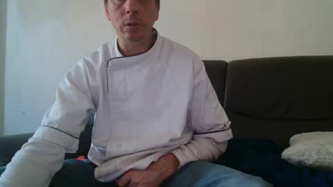 clouplefun online show from November 21, 2025, 1:10 pm