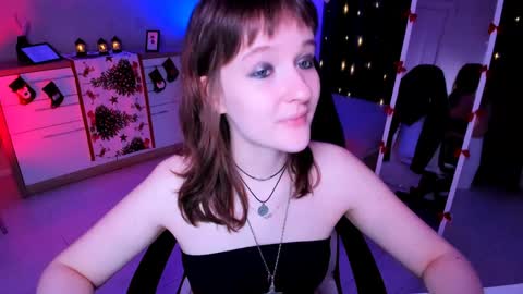  Clover  follow me  online show from December 26, 2024, 2:48 pm