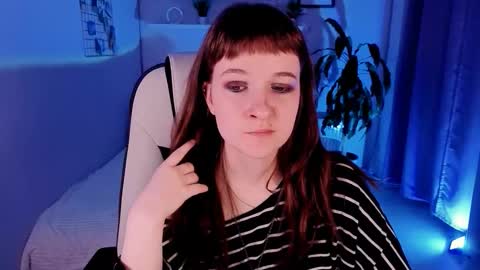  Clover  follow me  online show from September 14, 2025, 1:43 pm