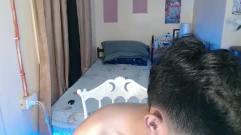 clyde_twinkx online show from April 28, 2026, 6:51 am