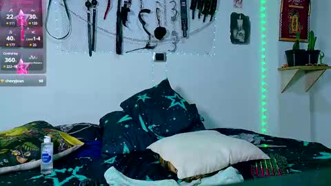 Clyde and Bunny online show from March 5, 2025, 7:49 am