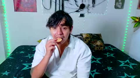 Clyde and Bunny online show from March 9, 2025, 9:57 pm