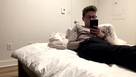 Twink Leo online show from March 8, 2025, 9:29 pm