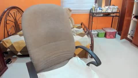 titanis online show from October 25, 2025, 8:55 am