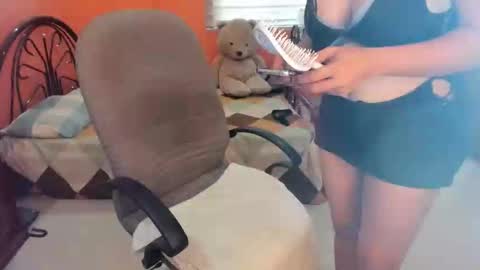 Snapshot of cocktits69 chatting on May 14, 2026, 9:16 am titanis online show from May 14, 2026, 9:16 am
