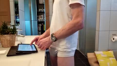 Cockvantage online show from February 13, 2025, 3:35 pm