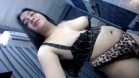 Samantha samm online show from September 18, 2025, 3:41 am