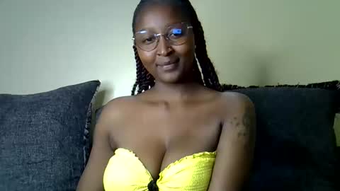 Snapshot of cocobaby_ chatting on June 3, 2026, 6:46 pm Coco online show from June 3, 2026, 6:46 pm
